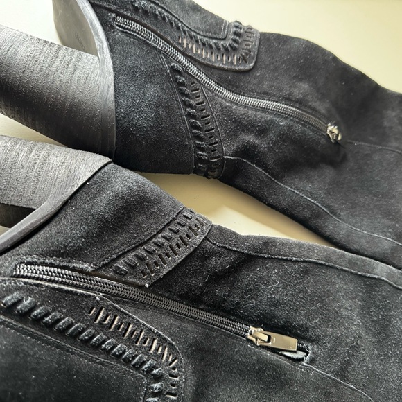 Vince Camuto Madolee Over The Knee Black Suede Boots Size 7.5 - Picture 6 of 14